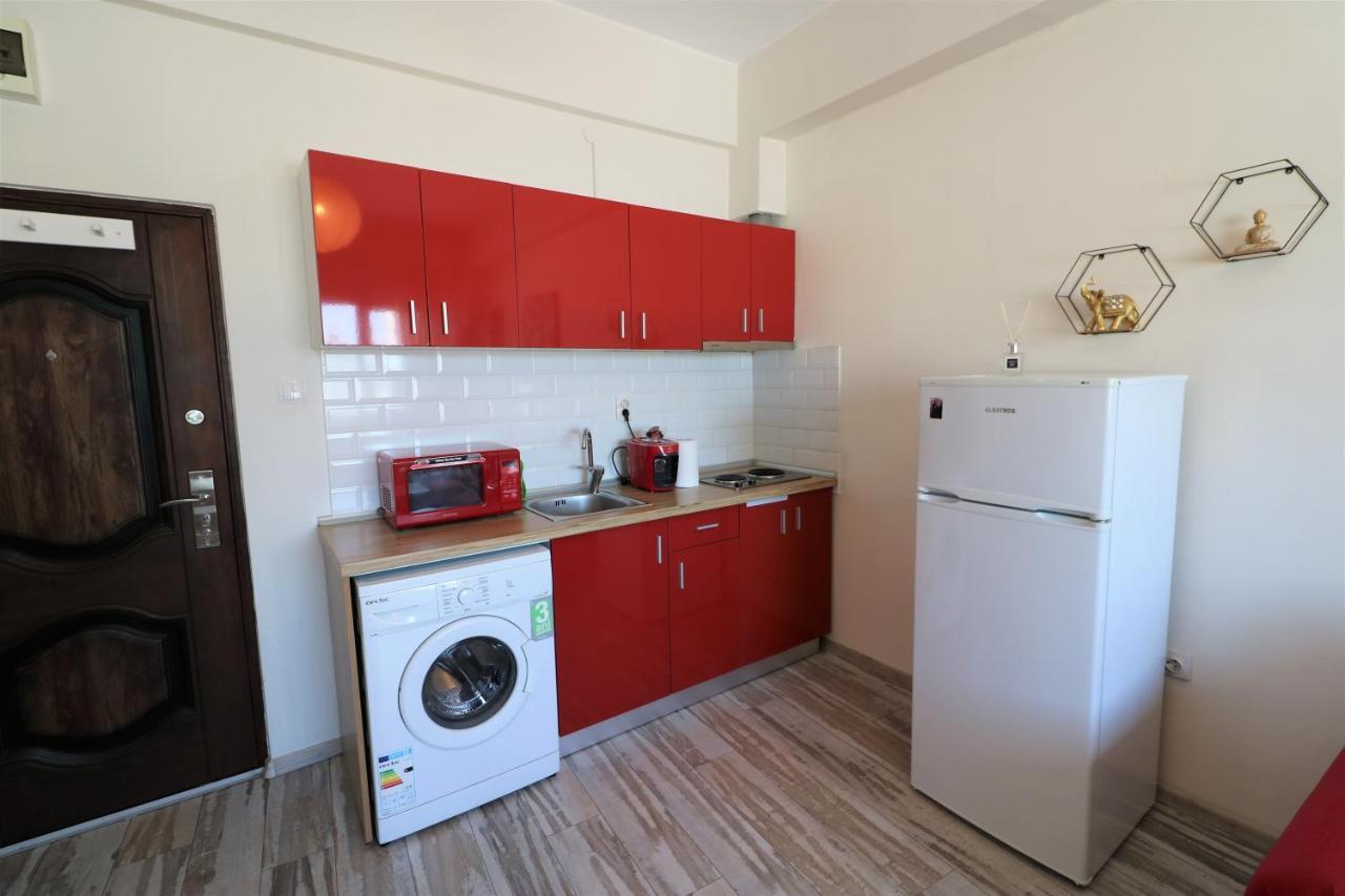Charming Cozy Apartment - Old Town - Free Minibar Bukares Bagian luar foto