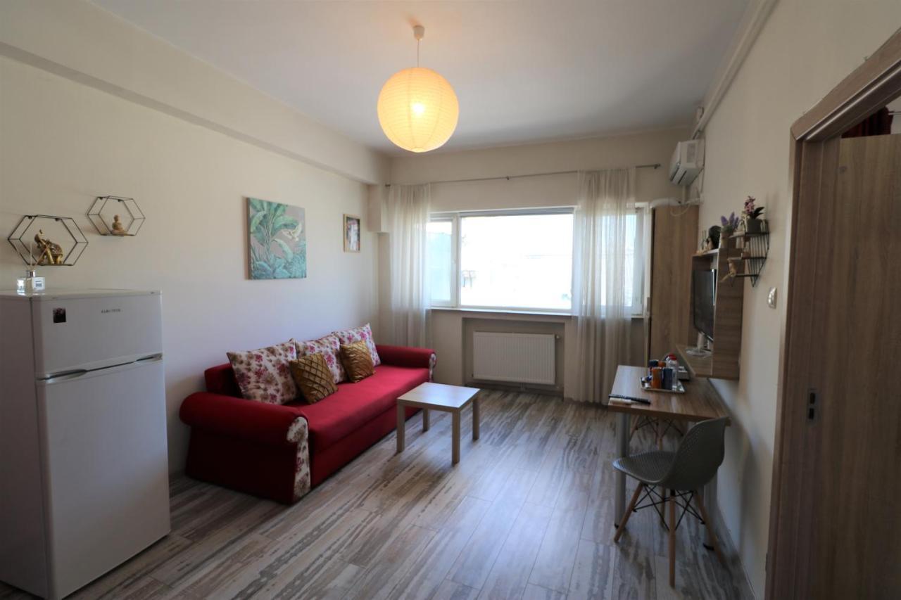 Charming Cozy Apartment - Old Town - Free Minibar Bukares Bagian luar foto