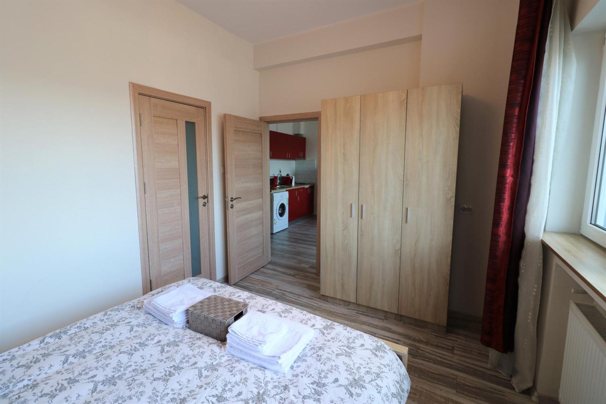 Charming Cozy Apartment - Old Town - Free Minibar Bukares Bagian luar foto