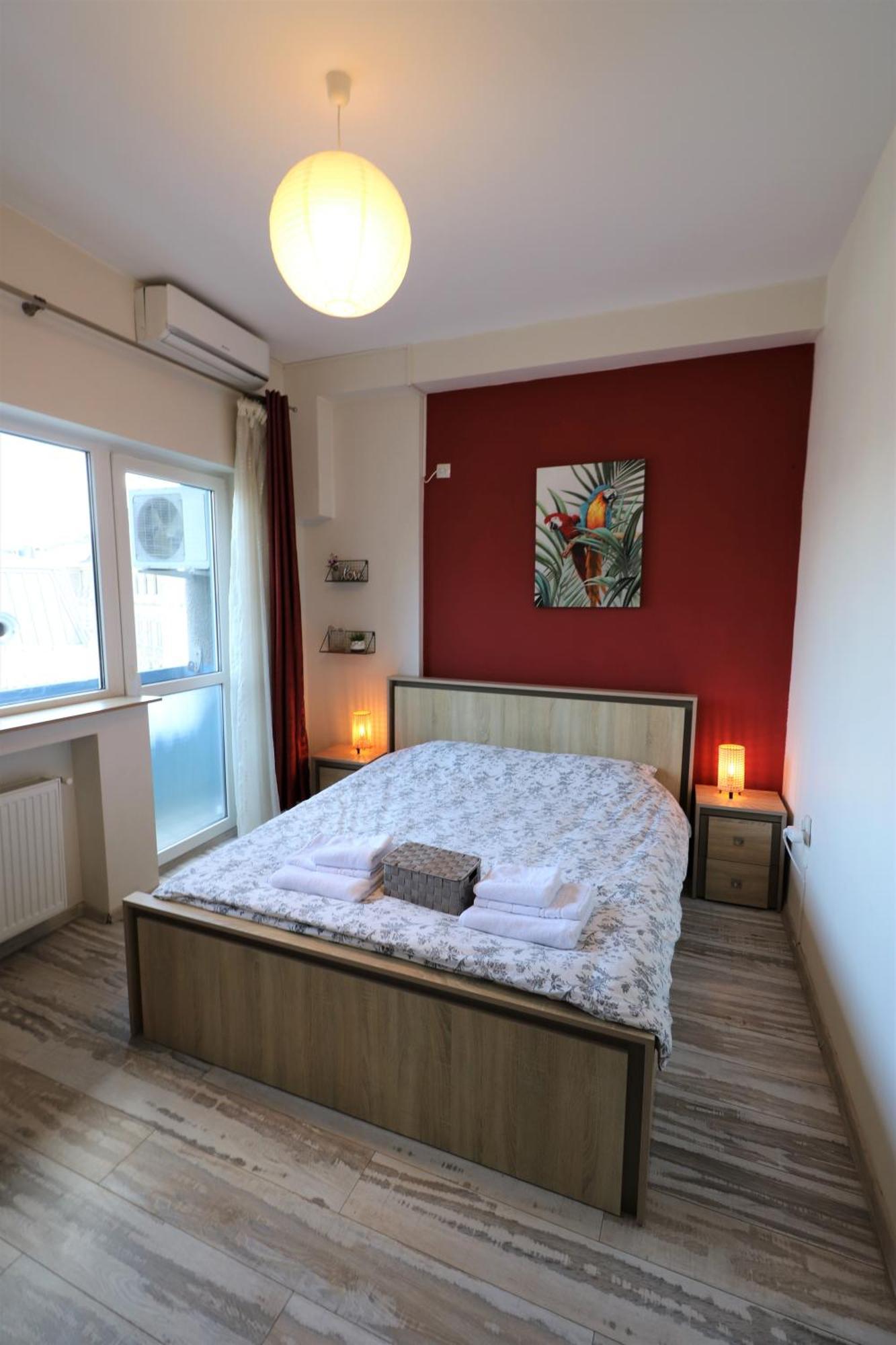 Charming Cozy Apartment - Old Town - Free Minibar Bukares Bagian luar foto
